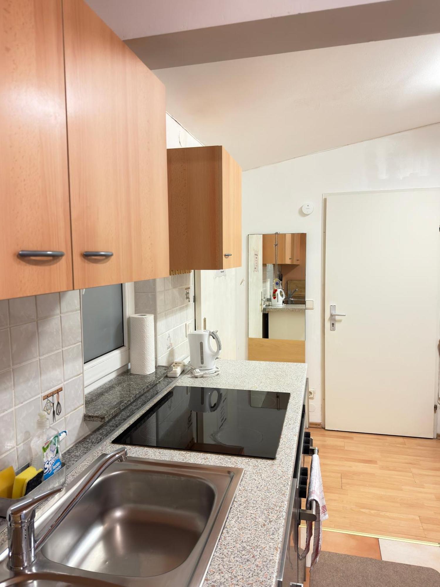 Small-Comfy Guest House In Donaustadt Garden - Not Shared! Viena Exterior foto